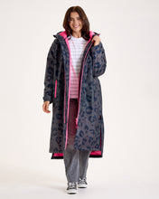 Load image into Gallery viewer, Snuggz Women Original Animal Print Changing Robe