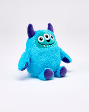 Load image into Gallery viewer, Snuggz Kids Monster Shoulder Pal
