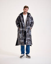 Load image into Gallery viewer, Snuggz Original Men Grey Camo Changing Robe