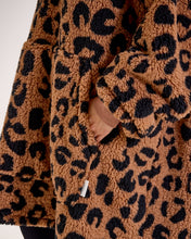 Load image into Gallery viewer, Snuggz Women Lite - Leopard Print Hooded Blanket