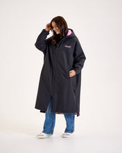 Load image into Gallery viewer, Snuggz Lite Black Changing Robe with Blue or Pink Borg