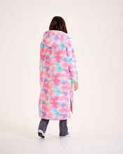 Load image into Gallery viewer, Snuggz Women Lite Rainbow Star Print Changing Robe