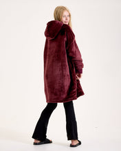 Load image into Gallery viewer, Snuggz Women Burgundy Original Hooded Blanket