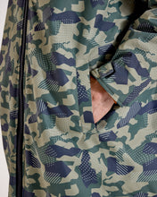 Load image into Gallery viewer, Snuggz Men Lite Green Camo Changing Robe