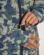 Load image into Gallery viewer, Snuggz Kids Lite Green Camo Changing Robe