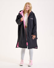 Load image into Gallery viewer, Snuggz Lite Black Changing Robe with Blue or Pink Borg