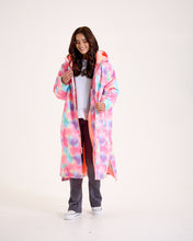 Load image into Gallery viewer, Snuggz Women Lite Rainbow Star Print Changing Robe