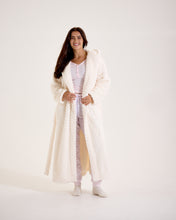 Load image into Gallery viewer, Snuggz Cream Zigzag Borg Sherpa Dressing Gown