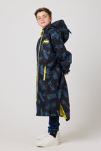 Load image into Gallery viewer, Snuggz Original Boys Batman Changing Robe