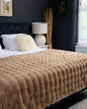 Load image into Gallery viewer, Snuggz Camel Faux Fur Blanket