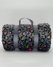 Load image into Gallery viewer, Snuggz Leopard Fleece Throw Blanket