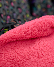 Load image into Gallery viewer, Snuggz Leopard Fleece Throw Blanket