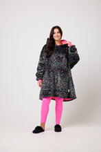 Load image into Gallery viewer, Snuggz Women Original Leopard Print Hooded Blanket.