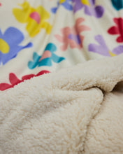 Load image into Gallery viewer, Snuggz Flower Power Cosy Throw Blanket