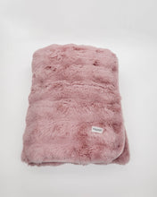 Load image into Gallery viewer, Snuggz Pink Faux Fur Blanket