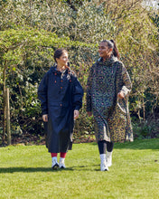 Load image into Gallery viewer, Snuggz Adult Black Plain Rain Poncho