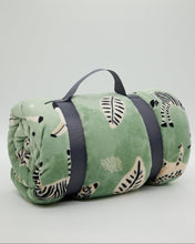 Load image into Gallery viewer, Snuggz Safari Cosy Throw Blanket