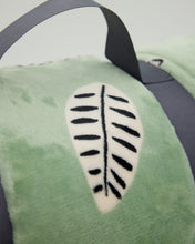 Load image into Gallery viewer, Snuggz Safari Cosy Throw Blanket