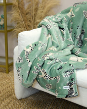 Load image into Gallery viewer, Snuggz Safari Cosy Throw Blanket