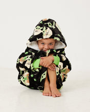 Load image into Gallery viewer, Snuggz Lite Kids Mandalorian Star Wars Hooded Blanket
