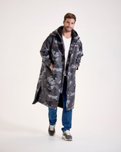 Load image into Gallery viewer, Snuggz Original Men Grey Camo Changing Robe
