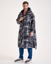 Load image into Gallery viewer, Snuggz Men Grey Camo Changing Robe
