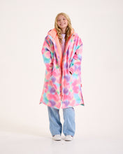 Load image into Gallery viewer, Snuggz Kids Lite Rainbow Star Print Changing Robe
