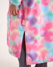 Load image into Gallery viewer, Snuggz Women Lite Rainbow Star Print Changing Robe
