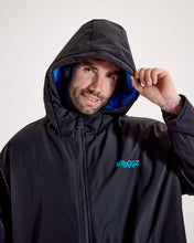 Load image into Gallery viewer, Snuggz Lite Black Changing Robe with Blue or Pink Borg
