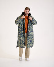 Load image into Gallery viewer, Snuggz Men Lite Green Camo Changing Robe

