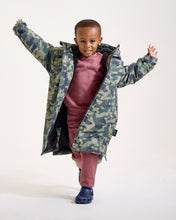 Load image into Gallery viewer, Snuggz Kids Lite Green Camo Changing Robe
