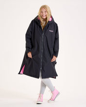 Load image into Gallery viewer, Snuggz Lite Black Changing Robe with Blue or Pink Borg
