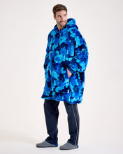 Load image into Gallery viewer, Snuggz Men Original Blue Camo Hooded Blanket
