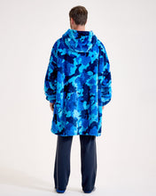 Load image into Gallery viewer, Snuggz Men Original Blue Camo Hooded Blanket
