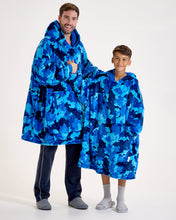Load image into Gallery viewer, Snuggz Men Original Blue Camo Hooded Blanket
