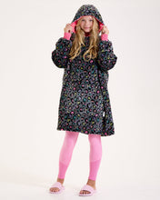 Load image into Gallery viewer, Snuggz Women Original Leopard Print Hooded Blanket.
