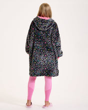 Load image into Gallery viewer, Snuggz Women Original Leopard Print Hooded Blanket.
