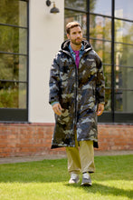 Load image into Gallery viewer, Snuggz Original Men Grey Camo Changing Robe
