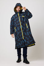 Load image into Gallery viewer, Snuggz Original Mens Batman Changing Robe
