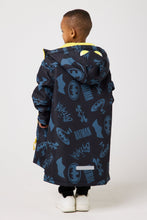 Load image into Gallery viewer, Snuggz Original Mens Batman Changing Robe
