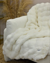 Load image into Gallery viewer, Snuggz Ivory Faux Fur Blanket
