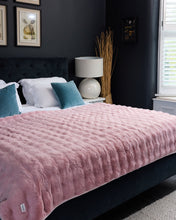 Load image into Gallery viewer, Snuggz Pink Faux Fur Blanket
