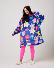 Load image into Gallery viewer, Snuggz Kids Original - Camo Hooded Blanket
