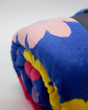 Load image into Gallery viewer, Snuggz Blue Flower Power Cosy Throw Blanket
