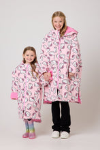 Load image into Gallery viewer, Snuggz Lite Girls Hello Kitty Changing Robe
