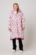 Load image into Gallery viewer, Snuggz Lite Girls Hello Kitty Changing Robe
