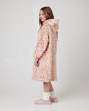 Load image into Gallery viewer, Snuggz Original - Giraffe Hooded Blanket for Kids
