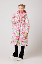 Load image into Gallery viewer, Snuggz Lite Girls Squishmallows Changing Robe
