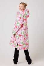 Load image into Gallery viewer, Snuggz Lite Girls Squishmallows Changing Robe

